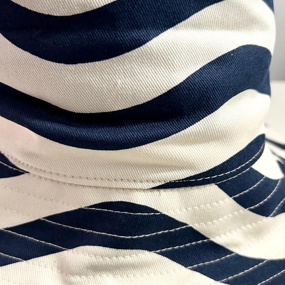 Uniqlo by Marimekko bucket hat - Picture 3 of 4